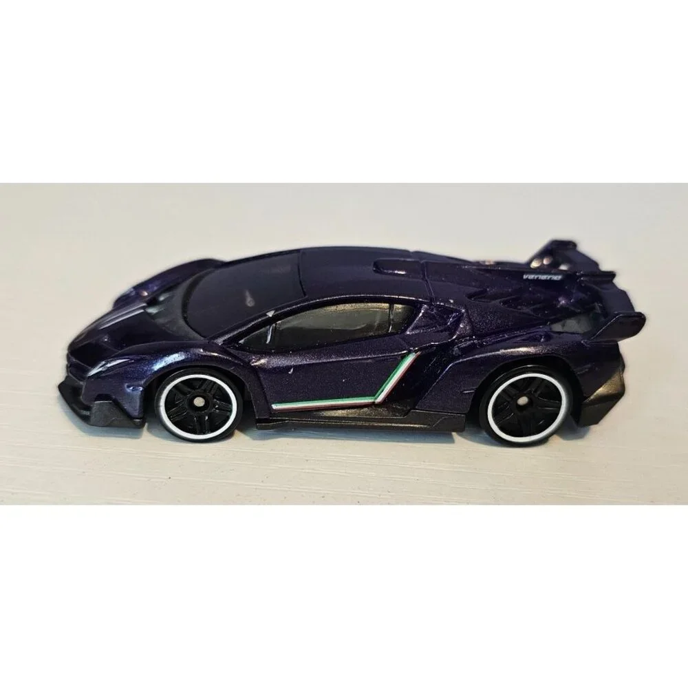 Hot Wheels 2013 Mattel Lamborghini Veneno Die-Cast Toy Car Purple 3